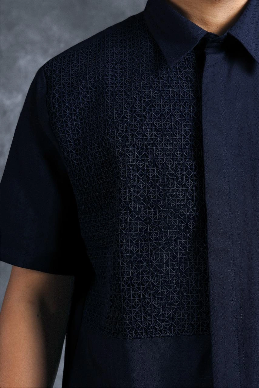 Kemeja Elok Brokat Lengan Pendek Swarga - Gambar 3