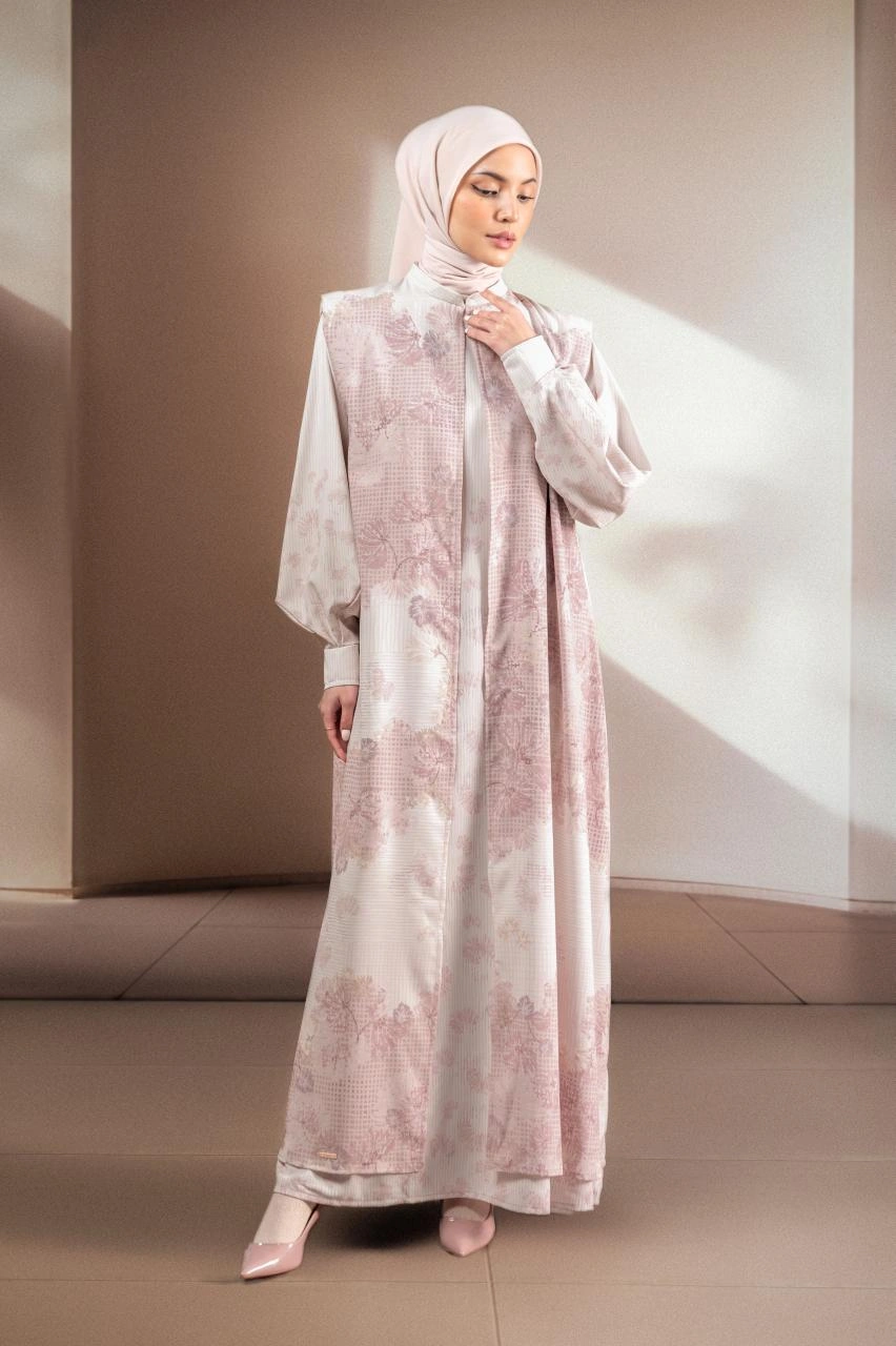 GAUN BERMOTIF ELOK PUSPA