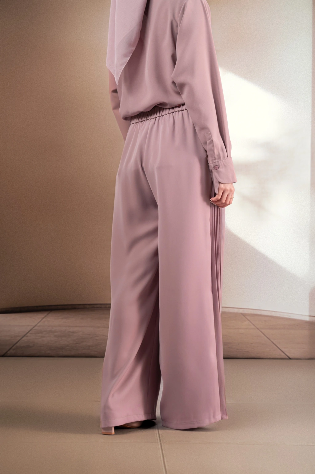 CELANA BERLIPAT ELOK KUSUMA - Gambar 2