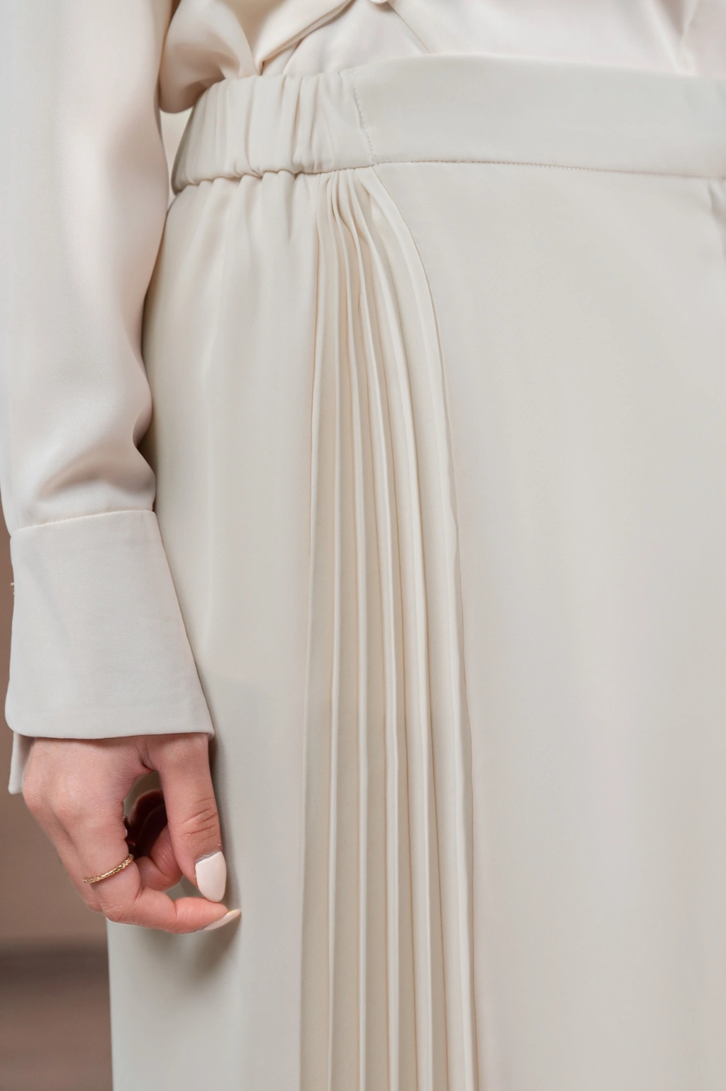 CELANA BERLIPAT ELOK PUSPA - Gambar 2