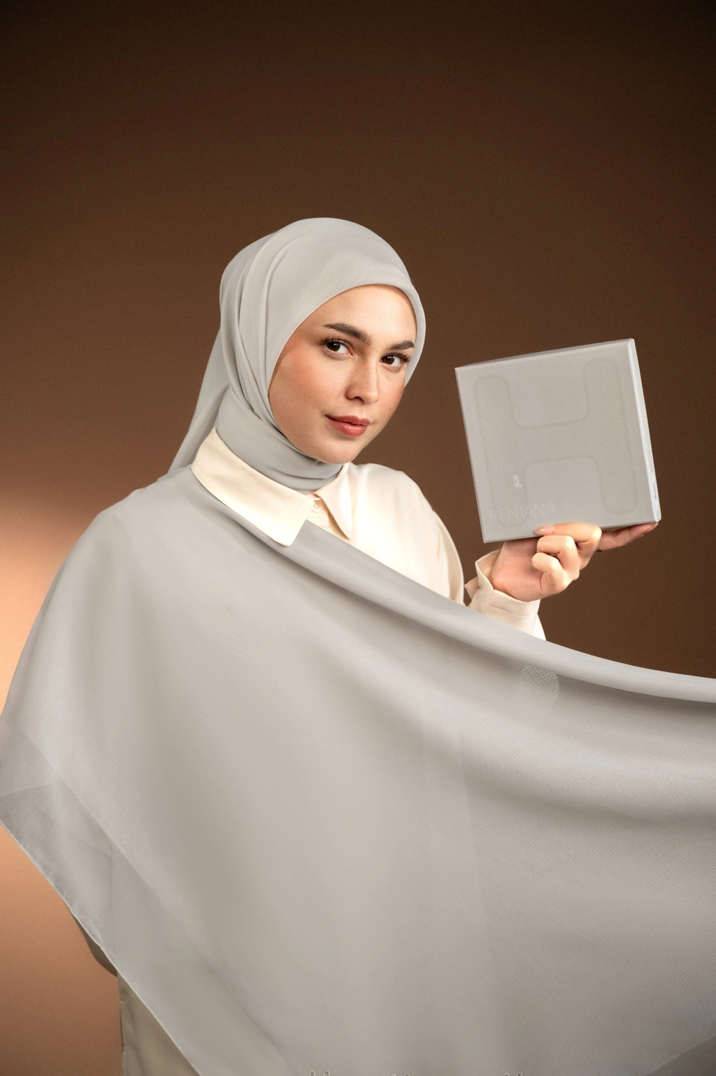 RENJANA SCARF TENUN - Gambar 4