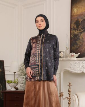 Artha Blouse