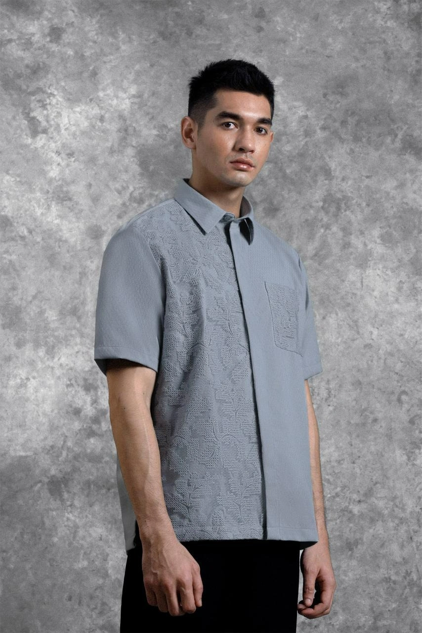 Kemeja Brukat Saku Renjana Lengan Pendek Embun - Gambar 2