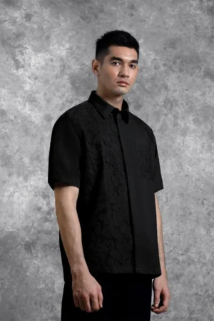 Kemeja Brukat Saku Renjana Lengan Pendek Bayang